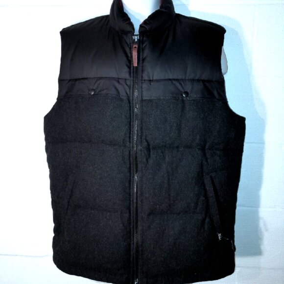 Woolrich Mens Size Large Wool Outdoor Puffer Vest Jacket Black Red Plaid Winter - Picture 1 of 9